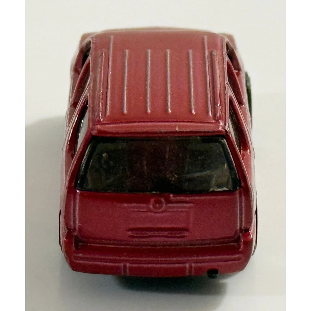 Hot Wheels '07 Cadillac Escalade Kids‎ 1/64 Red Diecast SUV Car